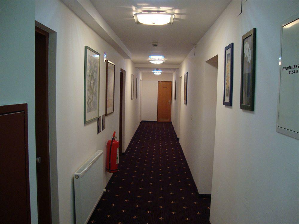 Lenas Donau Hotel Vienna Exterior photo