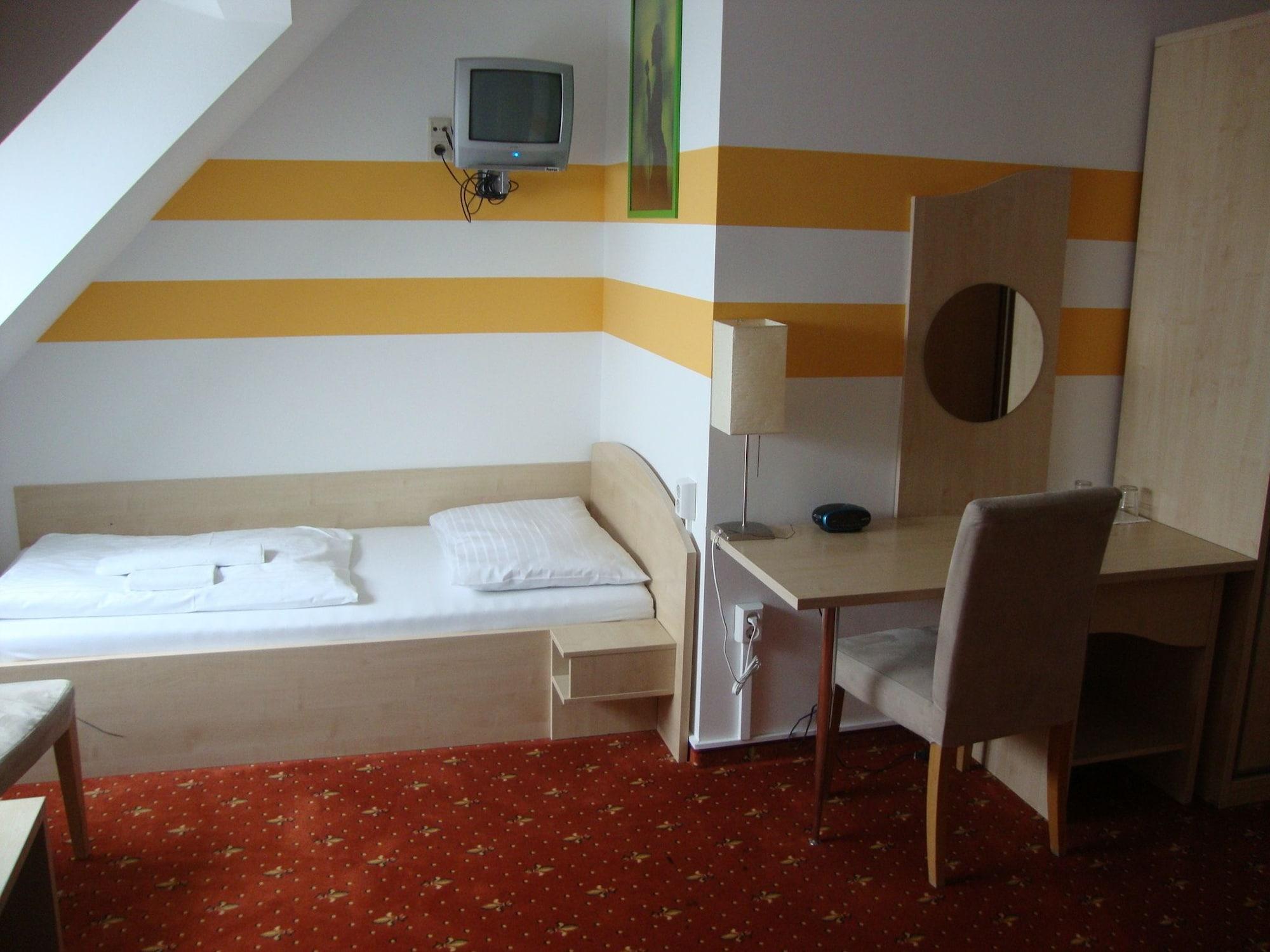 Lenas Donau Hotel Vienna Exterior photo
