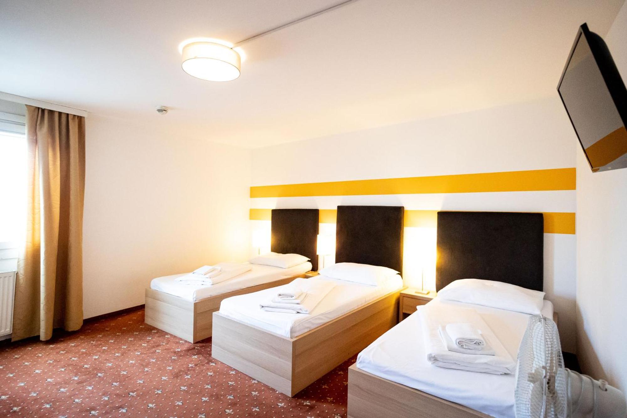 Lenas Donau Hotel Vienna Exterior photo