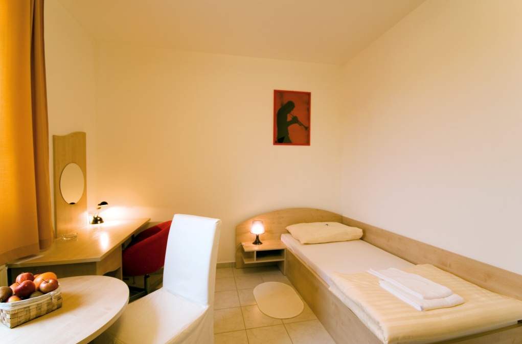Lenas Donau Hotel Vienna Exterior photo