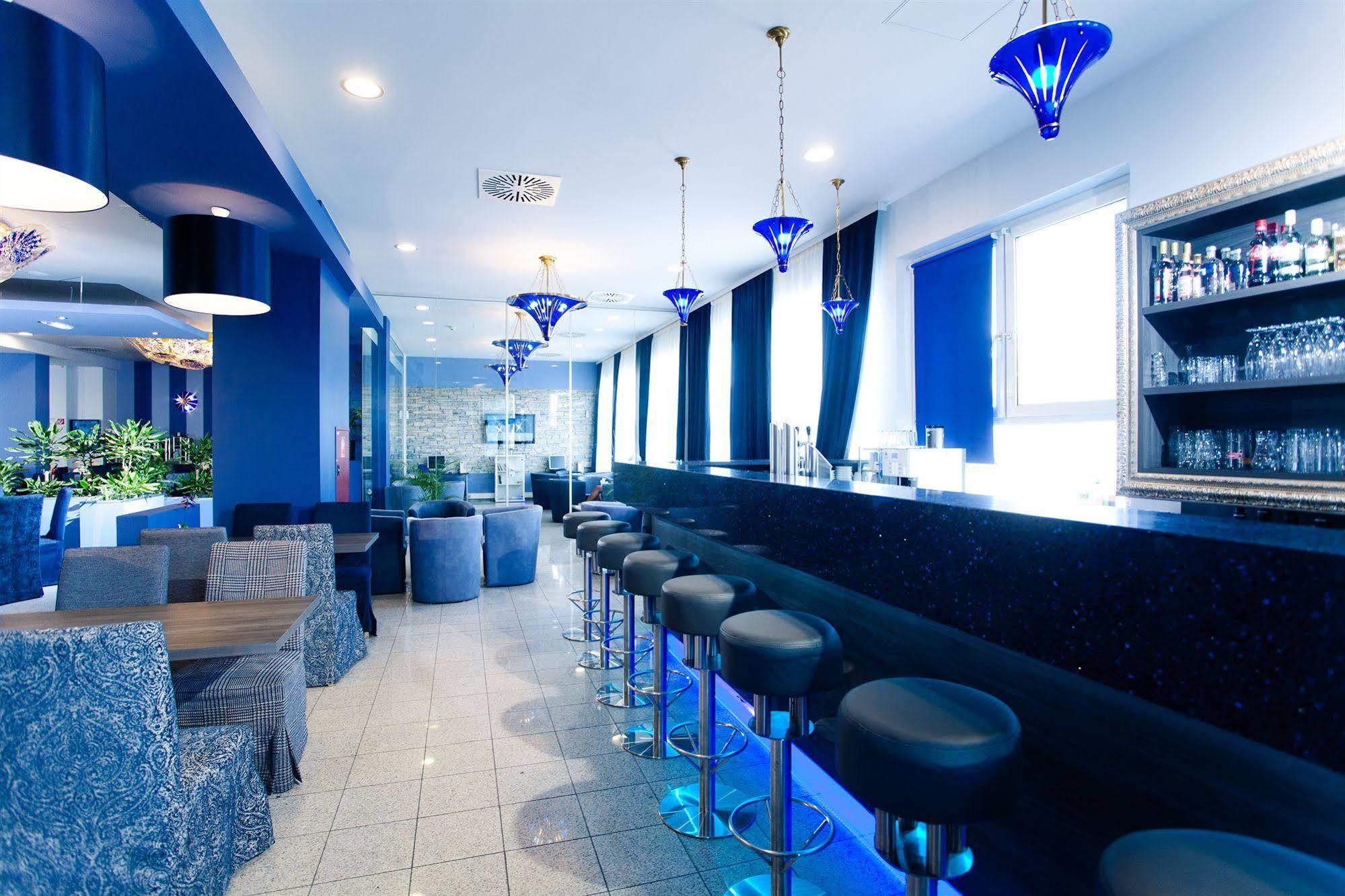 Lenas Donau Hotel Vienna Exterior photo